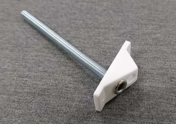 Säätövaijerin läpivienti